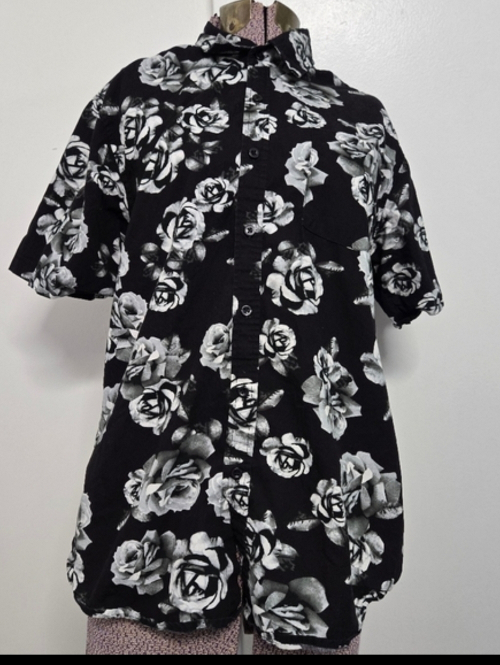 Mens Monument Black & White Rose Print Collared Button Down Shirt Size Large